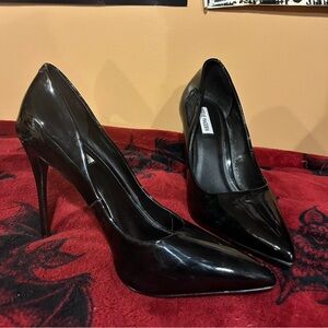 Steve Madden Evelyn black stilettos